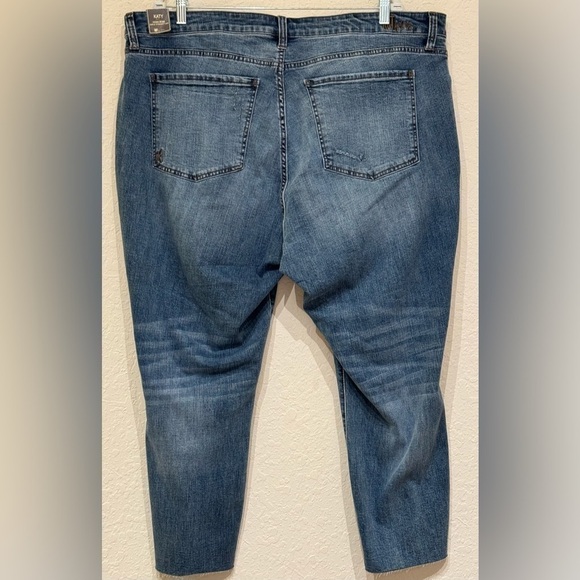 NEW KUT From The Kloth Women’s Katy High Rise Ankle Straight Jeans Plus Size 20W - Picture 10 of 12